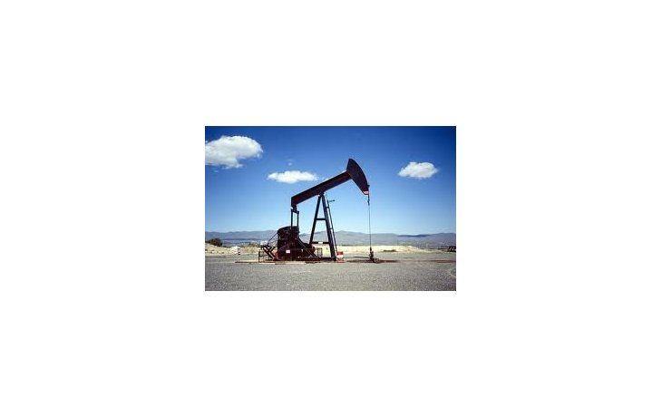 El petróleo descendió a su mínimo en seis meses