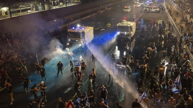 Las protestas se expanden en todo Israel contra la ley aprobada por el gobierno de Benjamín Netanyahu. 