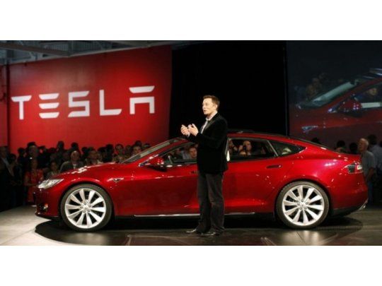 Presidente ejecutivo de Tesla abandonó plan de privatizar la compañía por u$s 72 millones
