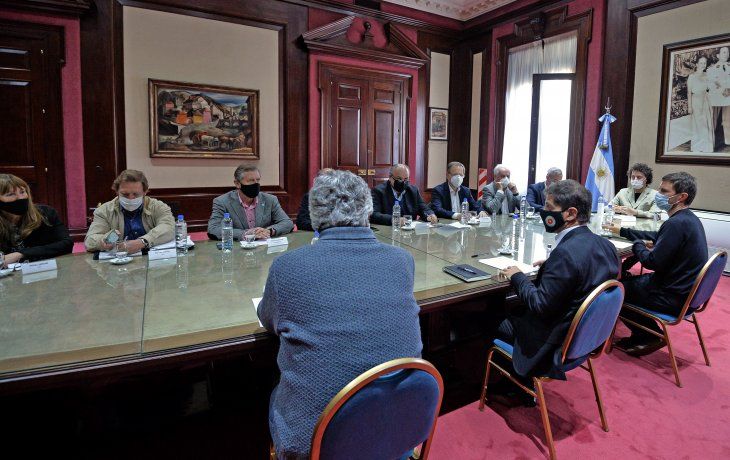 Kicillof recibió a productores de carne tras reapertura parcial de exportaciones