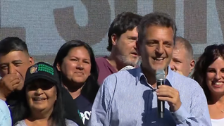 ámbito.com | Sergio Massa Bajo Flores.png