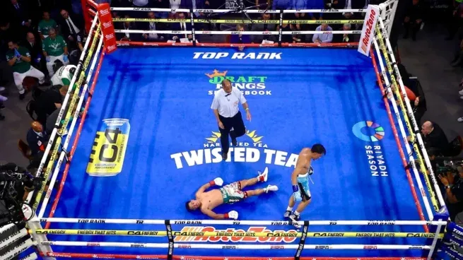 Luis Alberto Venado López perdió su título mundial pluma de la Federación Inrernacional de Boxeo (FIB) al caer por KO ante Angelo Leo.