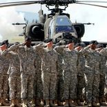 Los especialistas sostienen que la incorporación de personas de mayor edad presenta ventajas y a la vez, desafíos. Los especialistas sostienen que la incorporación de personas de mayor edad presenta ventajas y a la vez, desafíos.