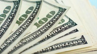 Aplanar la curva de los dólares es clave para la estabilización.