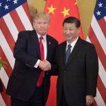 Donald Trump confirmó que planea reunirse con Xi Jinping este mes y viajar a China a comienzos de 2026 para sellar un nuevo acuerdo comercial. Donald Trump confirmó que planea reunirse con Xi Jinping este mes y viajar a China a comienzos de 2026 para sellar un nuevo acuerdo comercial.
