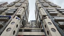 Con una fachada repleta de ojos de buey que remiten a la arquitectura japonesa contemporánea, esta torre se convirtió en una de las construcciones más llamativas y reconocibles de Buenos Aires