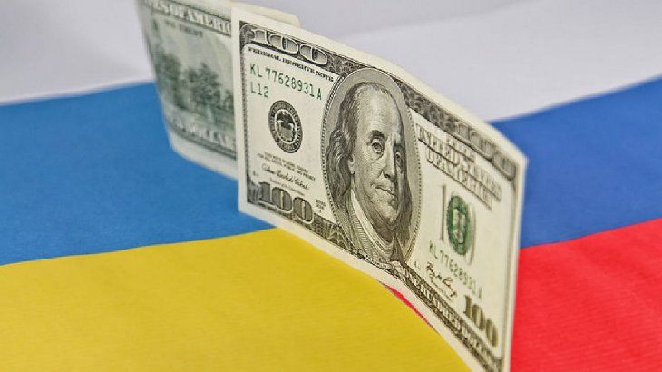 Por la guerra en Ucrania, el dólar se fortalece en el mundo: analistas debaten el impacto cambiario local