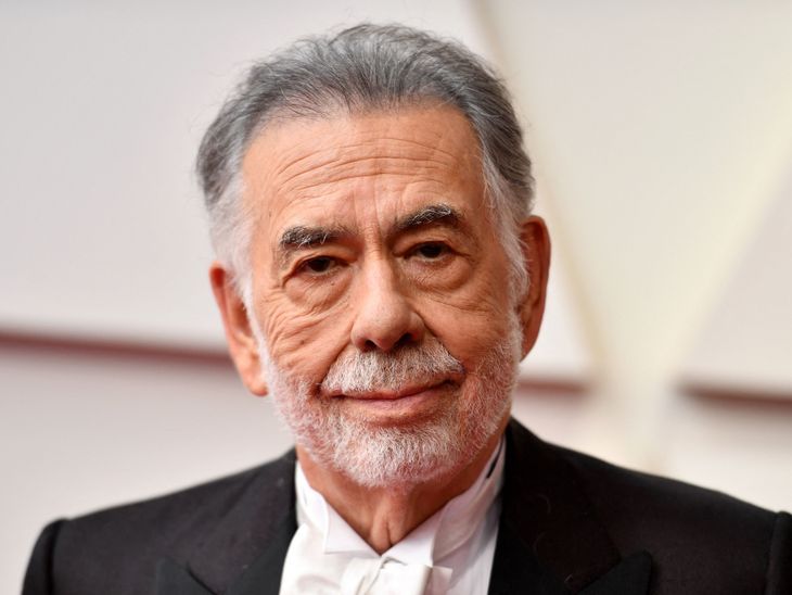 Sus proyectos lo hicieron perder una gran fortuna y tuvo que tomar una importante decisión para recuperarse económicamente. Sus proyectos lo hicieron perder una gran fortuna y tuvo que tomar una importante decisión para recuperarse económicamente.