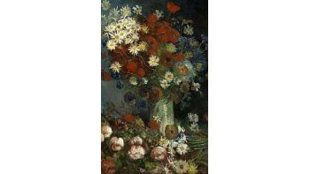 Naturaleza muerta floral con amapolas y rosas