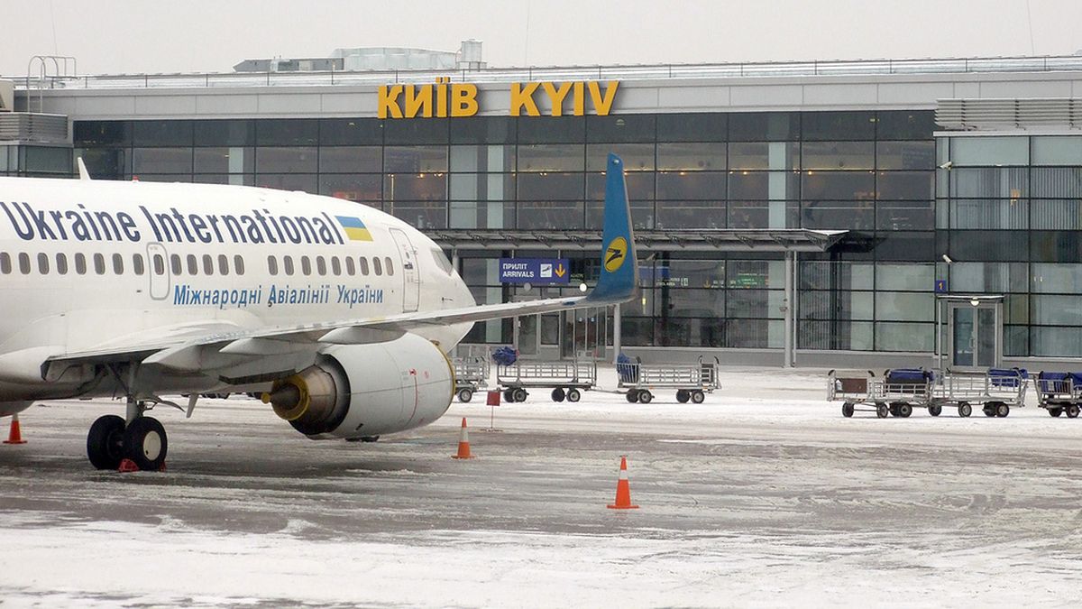 The Argentine Embassy in Kiev asked travelers to maintain fluid contact
