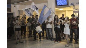 Trabajadores de Sol mantienen acampe  a la espera de una solución
