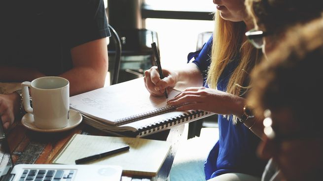 La Confederación de Cámaras Empresariales planteó flexibilizar el horario de trabajo.