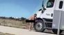 caos en la ruta chilena: un hombre desnudo y borracho se lanzo sobre el auto de unos argentinos