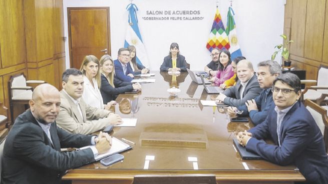 avance. Los equipos técnicos del saliente Jorge Capitanich y del electo Leandro Zdero tuvieron su primera reunión de transición.