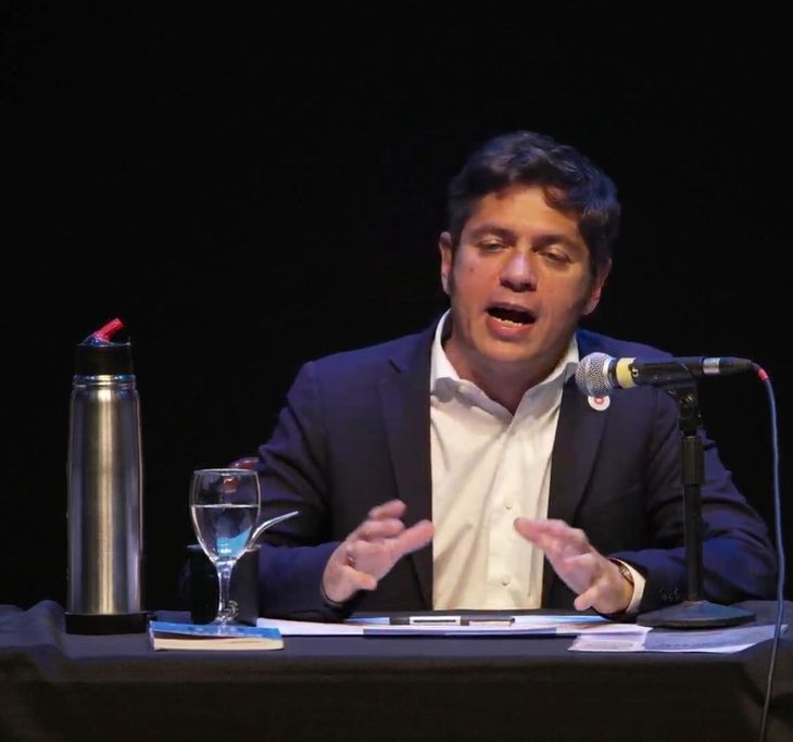 "Viva Perón, viva Evita, viva Néstor, viva Cristina", finalizó su discurso Axel Kicillof. "Viva Perón, viva Evita, viva Néstor, viva Cristina", finalizó su discurso Axel Kicillof.