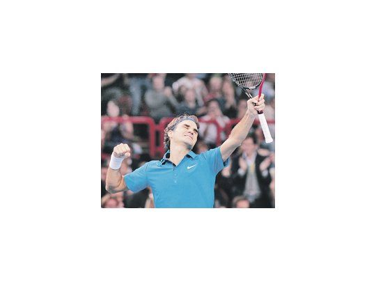 Federer tuvo una semana brillante en París y la coronó con un título en territorio esquivo para el suizo hasta ayer.