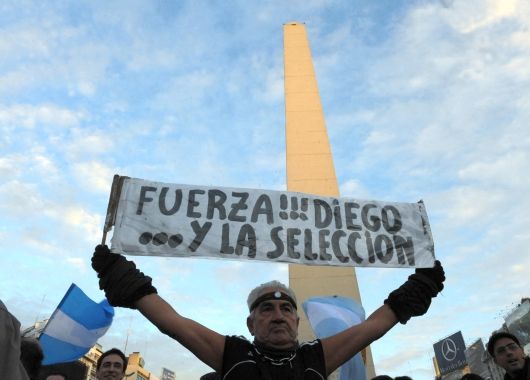 Diego Maradona, siempre presente en los festejos.