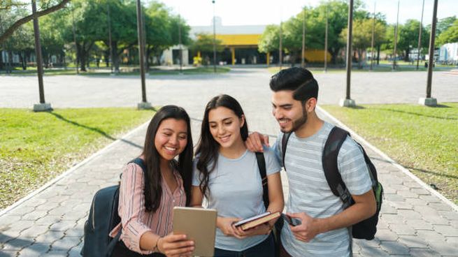 SEP rechaza cientos de alumnos para la beca Jóvenes Escribiendo el Futuro 2026 por este documento