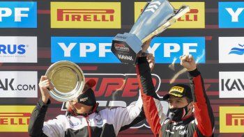 Matías Rossi ganó en La Pampa y saltó a la cima de la tabla en el Súper TC2000.