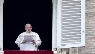 El pedido del Papa desde la ventana del palacio apostólico.