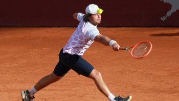 roland garros: cerundolo y trungelliti avanzan en la qualy