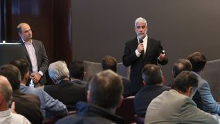 El secretario de Comercio Interior, Roberto Feletti, y los directivos de las principales empresas productoras de bienes de consumo masivo, de cadenas de supermercados y de la Coordinadora de las Industrias de Productos Alimenticios (Copal), acordaron este lunes el efectivo retrotraimiento de precios al 10 de marzo y garantizar el correcto abastecimiento en góndola.