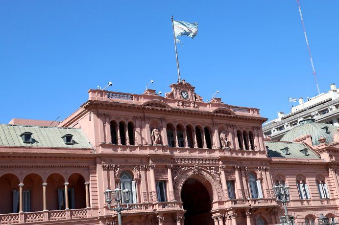Por acusaciones no comprobadas de espionaje ruso, los acreditados en Casa Rosada de Ámbito no pueden ingresar desde marzo. Por acusaciones no comprobadas de espionaje ruso, los acreditados en Casa Rosada de Ámbito no pueden ingresar desde marzo.