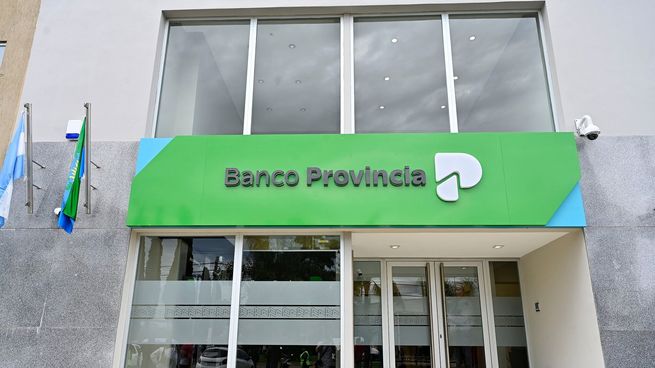 El Banco Provincia reconoció una falla en el sistema que aplicó débitos automáticos por error.