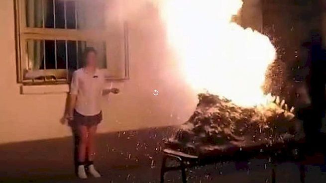 Los padres de Catalina contaron emocionados que su hija fue trasladada a una sala común tras salir de terapia intensiva.