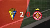 cadiz derroto 2-0 en casa a girona