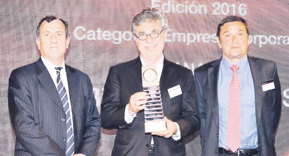 COMEX. Cumbre por comercio exterior en el Yacht Club de Puerto Madero. Pablo Pérez Marexiano, Hugo Sigman y Alejandro Ledesma.