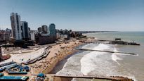 En la provincia de Buenos Aires ven que aún no hay números cerrados de reservas para los primeros fines de semana del verano, aunque el comportamiento de los últimos meses permite proyectar una temporada con movimiento estable pero con consumo muy retraído.