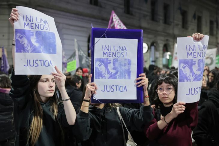 Las jóvenes Brenda Del Castillo, Morena Verdi y Lara Gutiérrez fueron asesinadas el 19 de septiembre en Florencio Varela, en un hecho vinculado al narcotráfico. Las jóvenes Brenda Del Castillo, Morena Verdi y Lara Gutiérrez fueron asesinadas el 19 de septiembre en Florencio Varela, en un hecho vinculado al narcotráfico.