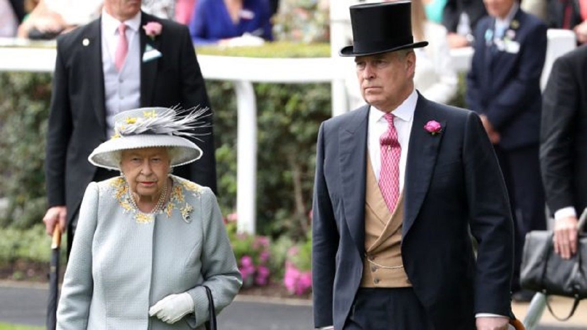 El polémico príncipe Andrés despide a su "amada" madre la reina Isabel II