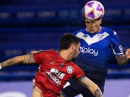 Se va con una sonrisa. Vélez le ganó a Central Córdoba y cerró la Liga Profesional con cinco triunfos seguidos como local.