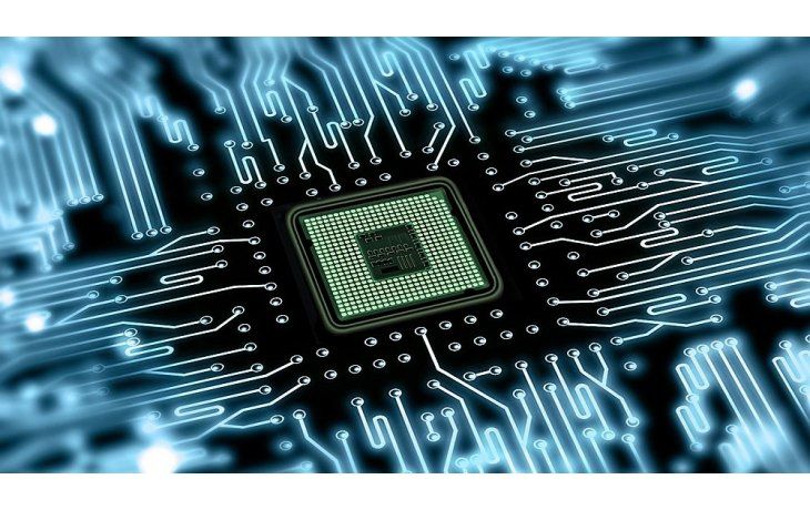 Por qué una falla en microchips pone en peligro a millones de smartphones y computadoras