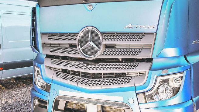 Foto 1. Mercedes-Benz Camiones y Buses - Tauro -.jpg