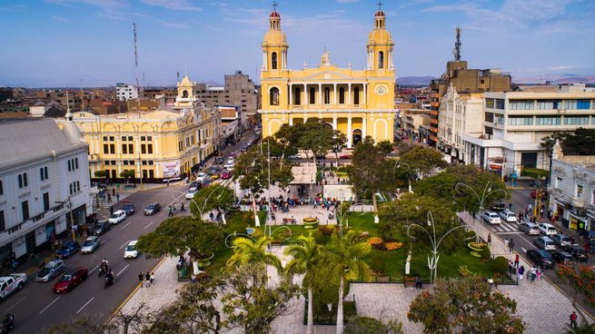 Chiclayo, la ciudad peruana que marcó la vida del papa León XIV y que hoy gana protagonismo mundial tras su histórica elección.