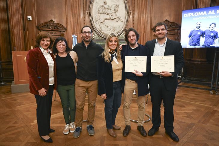 La entrega de diplomas en la Legislatura porteña.