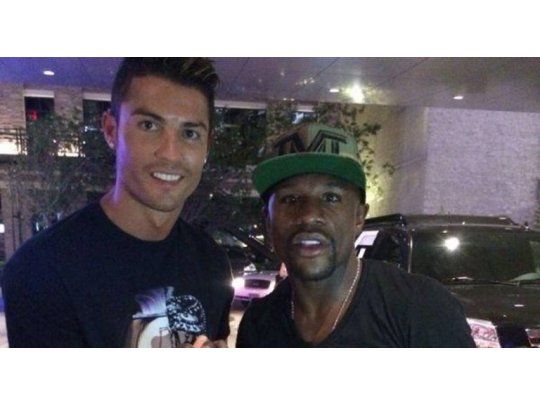 Mayweather junto a Cristiano Ronaldo.