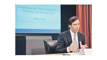 Hernán Lorenzino ayer presentó el plan de asistencia financiera a la provincia. Dijo que no es un crédito. Antes se reunió con Scioli y le pidió «más compromiso» y «mejor gestión». El gobernador no contestó.