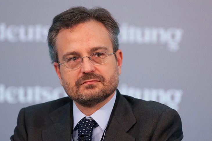 Bajo la dirección de Garavoglia, marcas icónicas como Aperol y Wild Turkey lograron un crecimiento global sin precedentes. Bajo la dirección de Garavoglia, marcas icónicas como Aperol y Wild Turkey lograron un crecimiento global sin precedentes.