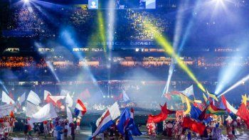 el inicio de la copa america, marcado por una inauguracion austera y protestas sociales