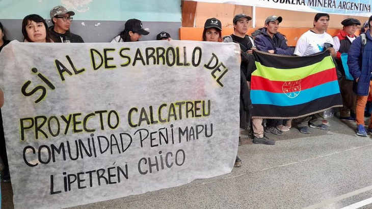 Representantes de comunidades ind&iacute;genas de Lipetr&eacute;n y Mamuel Choique, de la Regi&oacute;n Sur de R&iacute;o Negro, se expresaron a favor del proyecto minero de Calcatreu.
