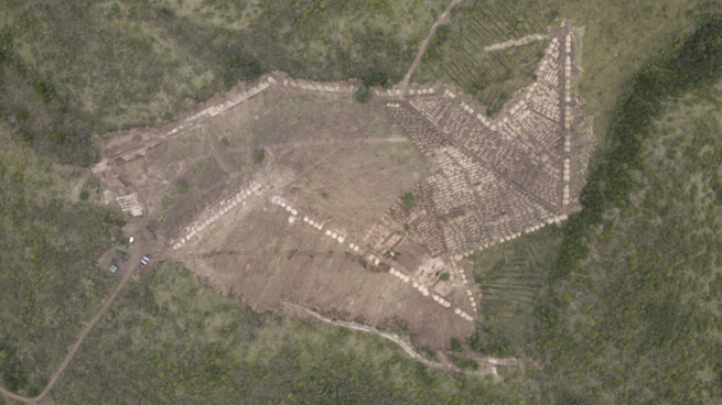 Excavaciones realizadas en el predio del ex centro clandestino La Perla, en Córdoba, permitieron hallar restos óseos que fueron identificados por el Equipo Argentino de Antropología Forense como pertenecientes a doce personas desaparecidas durante la última dictadura.
