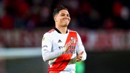 Juanfer Quintero approaches River. Juanfer Quintero approaches River.