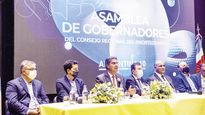 Presencias. Jalil, De Pedro, Capitanich, Zamora, Manzur e Insfrán, durante la reunión del Consejo Regional del Norte Grande en Santiago.
