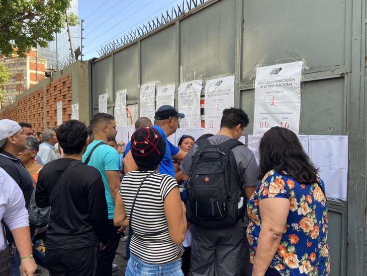 Voting center in Venezuela. Voting center in Venezuela.