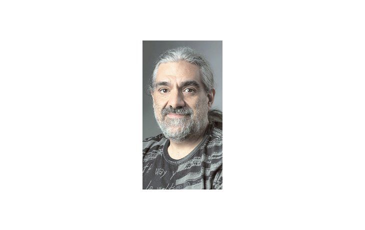 Ariel del Mastro: «Teatralizamos el Sandro público, el de los recitales. Nada de su intimidad, ni de sus últimos días en el respirador».