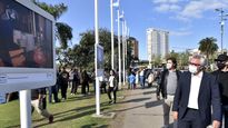 Julio y Gisela Zamora inauguraron la muestra fotográfica Héroes Esenciales en Tigre centro